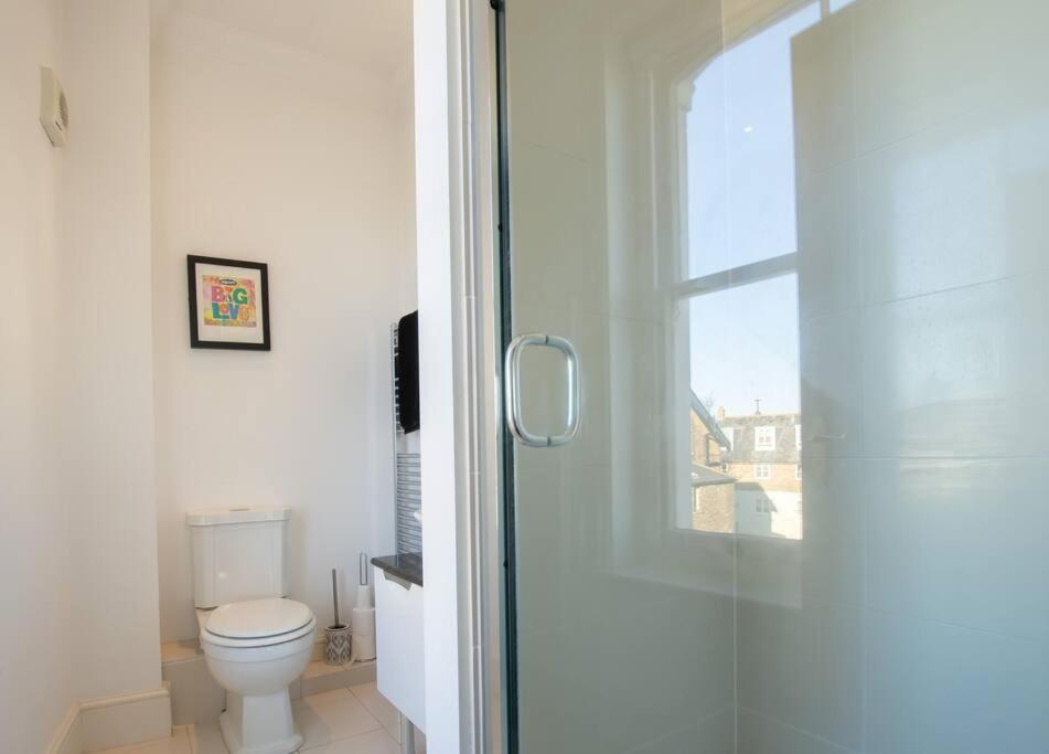 Beautiful Victorian Coastal * Deal